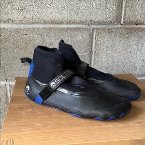 Solite Black and Blue Aquatic Shoes